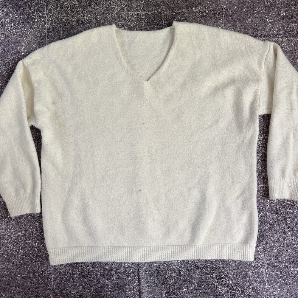 Men's Vintage 90s Hand Knit White Ivory V Neck Long Sleeve Pullover Sweater Sz L